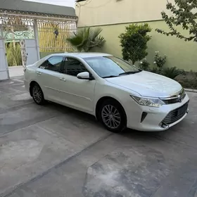 Toyota Camry 2015