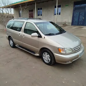 Toyota Sienna 2002