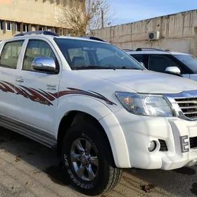 Toyota Hilux 2014