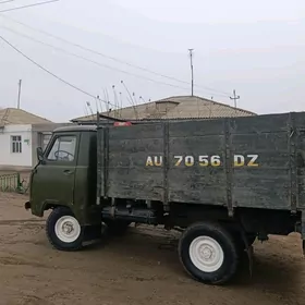 UAZ Profi 1989