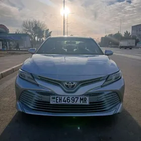 Toyota Camry 2020