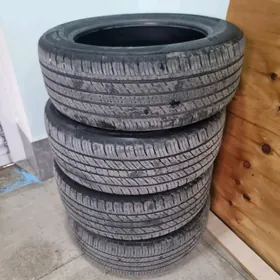 235 55 19 Kumho