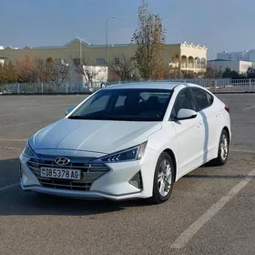 Hyundai Elantra 2020