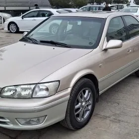 Toyota Camry 2000