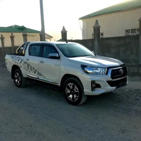 Toyota Hilux 2018