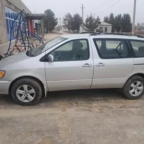 Toyota Sienna 2002