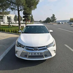 Toyota Camry 2015
