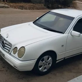 Mercedes-Benz E320 1998