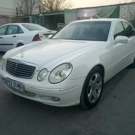 Mercedes-Benz E320 2004