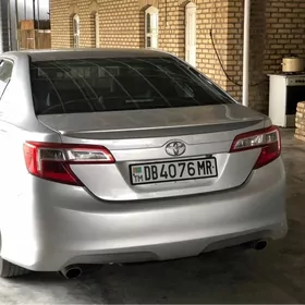 Toyota Camry 2012