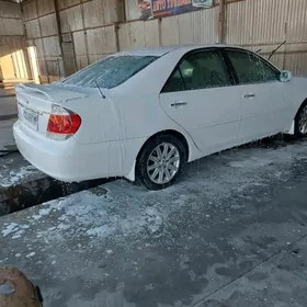 Toyota Camry 2004
