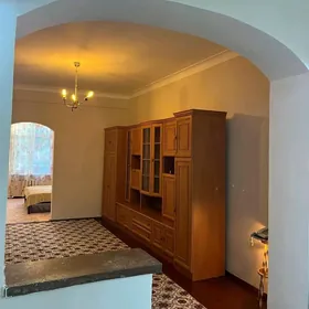 1etaj 2komn beyik potolok