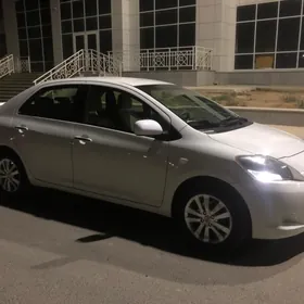 Toyota Yaris 2010