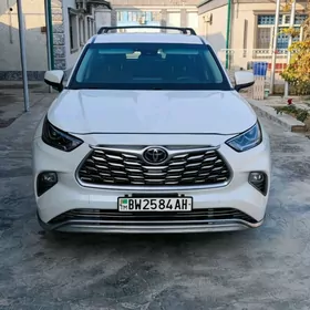 Toyota Highlander 2020