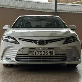 Toyota Camry 2020