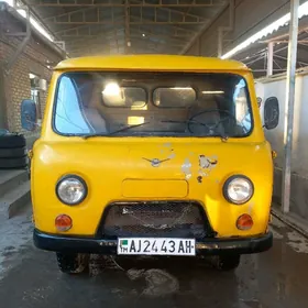 UAZ 452 1982