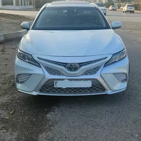 Toyota Camry 2020