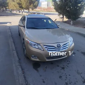 Toyota Camry 2011
