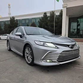 Toyota Camry 2020