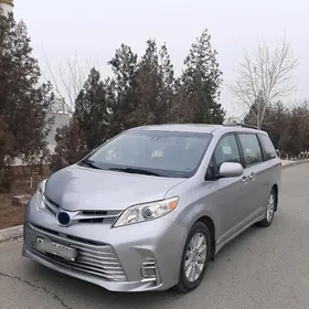 Toyota Sienna 2020