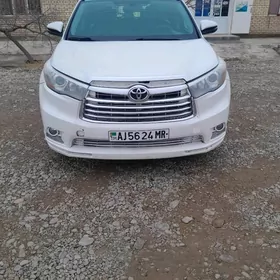 Toyota Highlander 2016