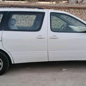 Toyota Sienna 1998