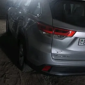 Toyota Highlander 2017