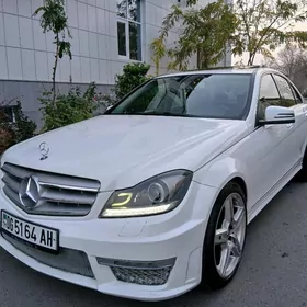 Mercedes-Benz C350 2013