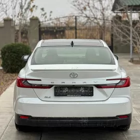 Toyota Camry 2025