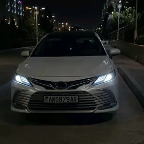 Toyota Camry 2020