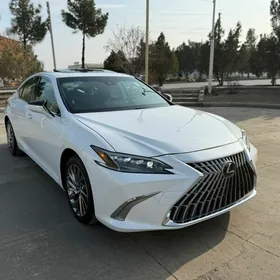 Lexus ES 350 2022