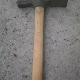 МОЛОТОК КАМЕНЩИКА