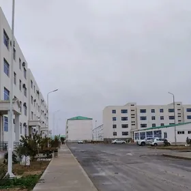 Anew pol elitga 30 ýyllyk