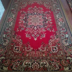 Шерстяной ковёр