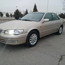 Toyota Camry 2000