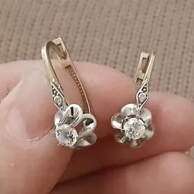 Gyzyl gulakhalka taze