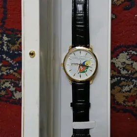 gyzyl çaýylan aziyada sagat