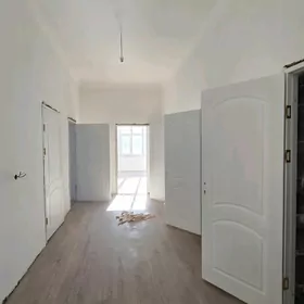 Элитка 4нжи этаж 2ком 106м²