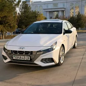 Hyundai Elantra 2021