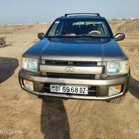 Infiniti QX4 2002
