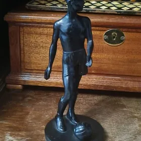 Статуэтка, Футболист касли