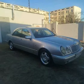 Mercedes-Benz E320 1999