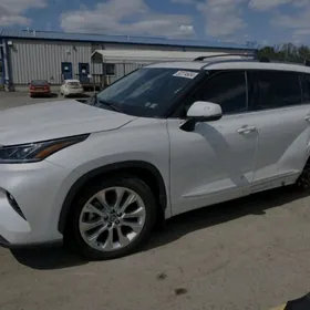 Toyota Highlander 2021
