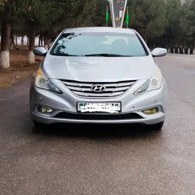 Hyundai Sonata Hybrid 2010