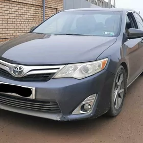 Toyota Camry 2011
