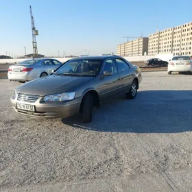 Toyota Camry 1999