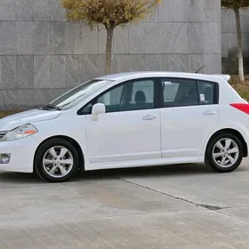 Nissan Versa 2011