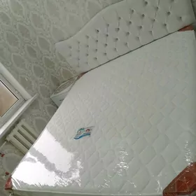 кровать двуспальная