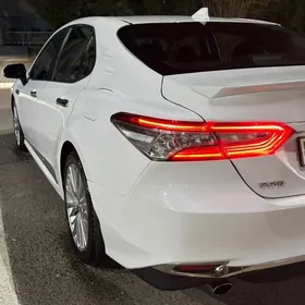 Toyota Camry 2018
