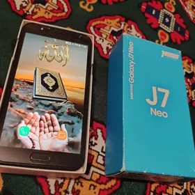 SAMSUNG J 7 NEO